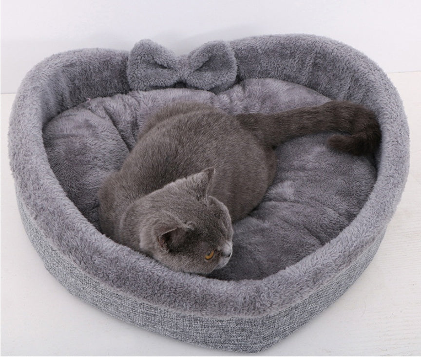 Heart-Shaped Soft Cozy Cat Bed