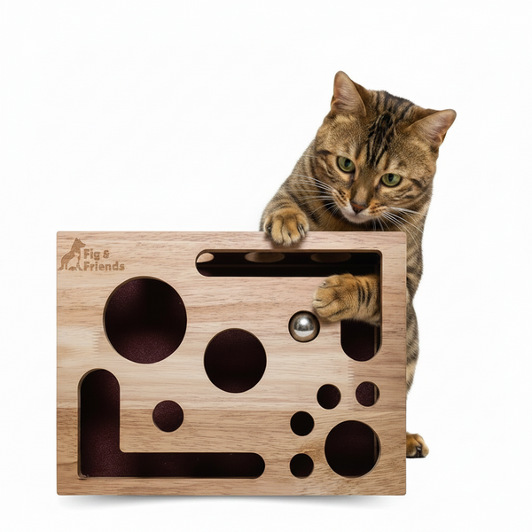 Solid Wood Maze – Interactive Cat Puzzle Toy