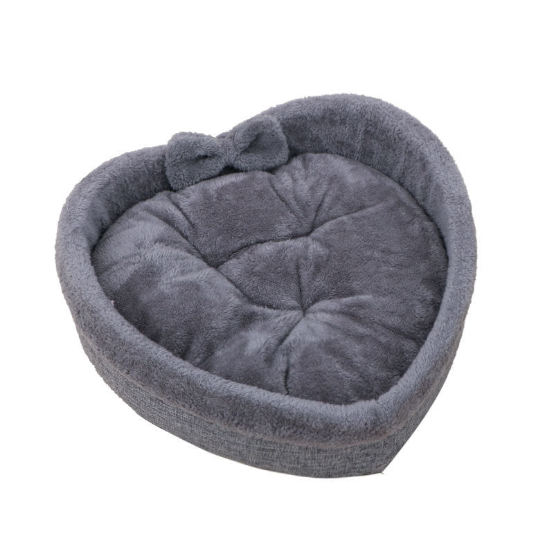 Heart-Shaped Soft Cozy Cat Bed