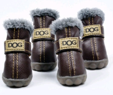 Hunde warme Schneestiefel